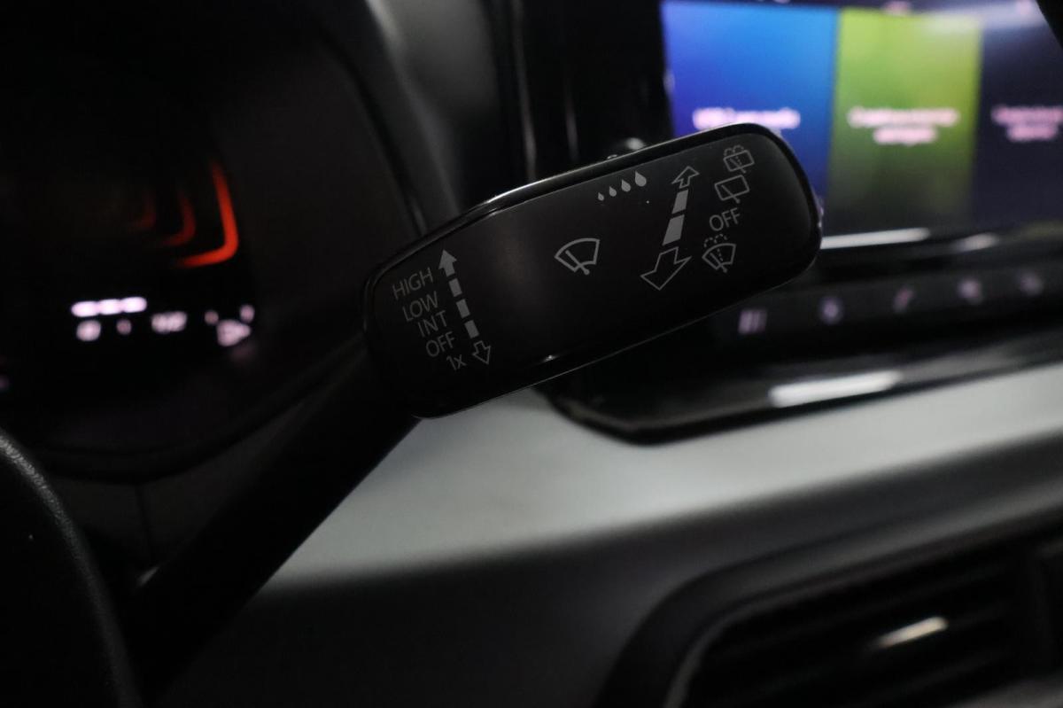 seat-arona-2023-gasolina-999cc