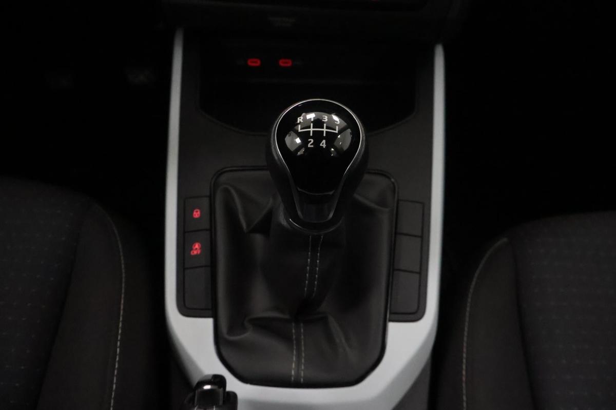 seat-arona-2023-gasolina-999cc