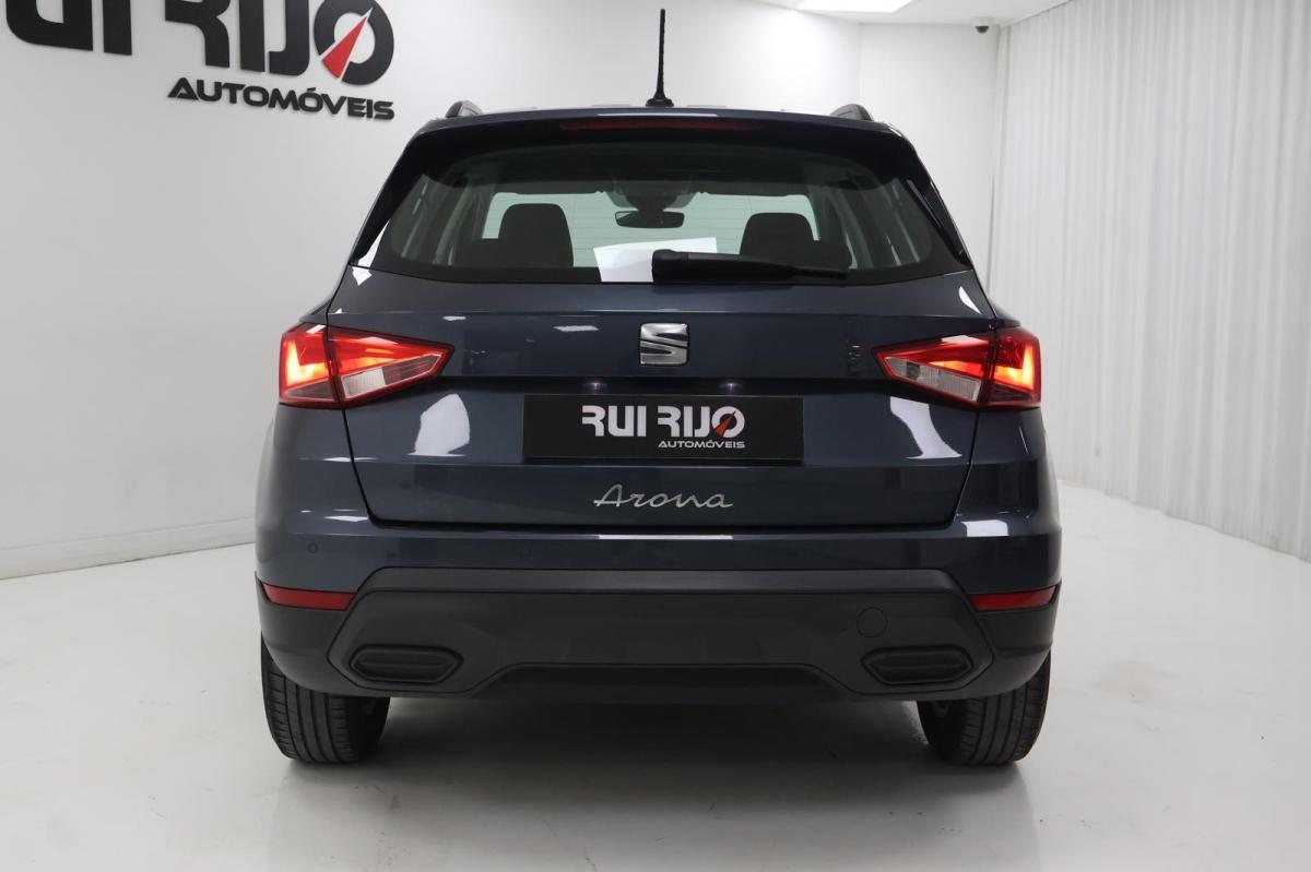 seat-arona-2023-gasolina-999cc