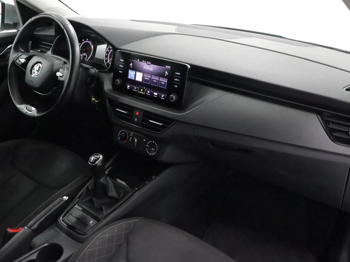 skoda-scala-2023-gasolina-999cc
