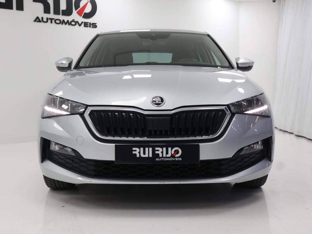 skoda-scala-2023-gasolina-999cc