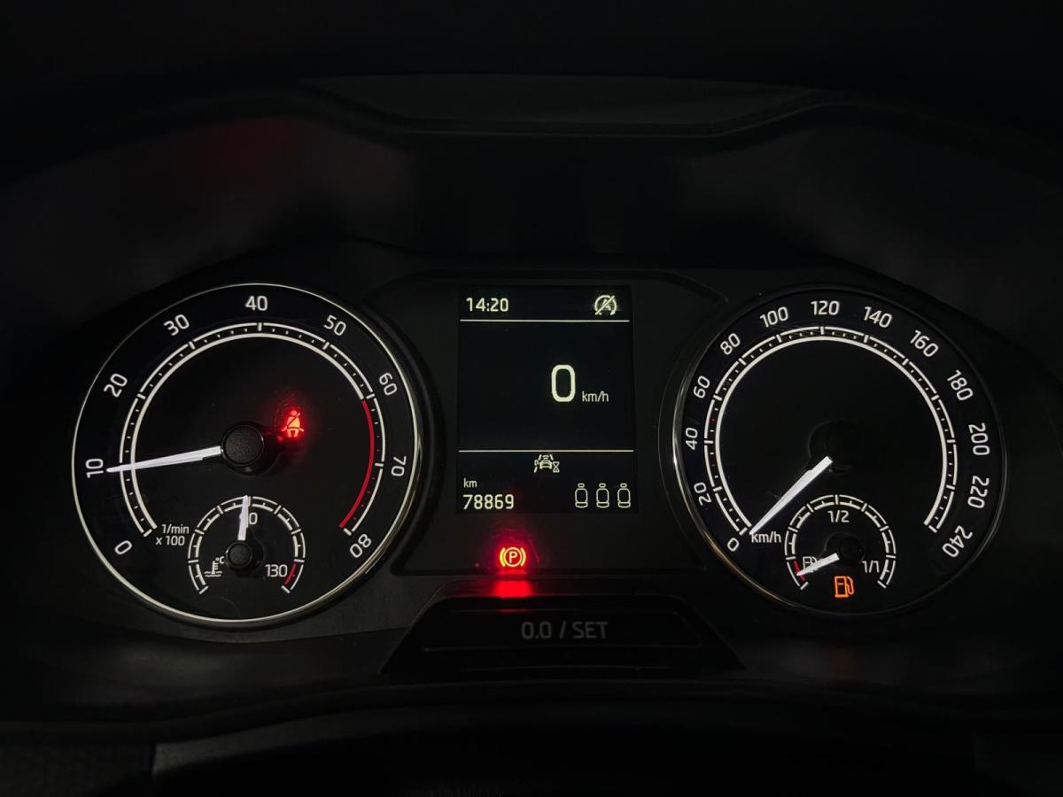 skoda-scala-2023-gasolina-999cc