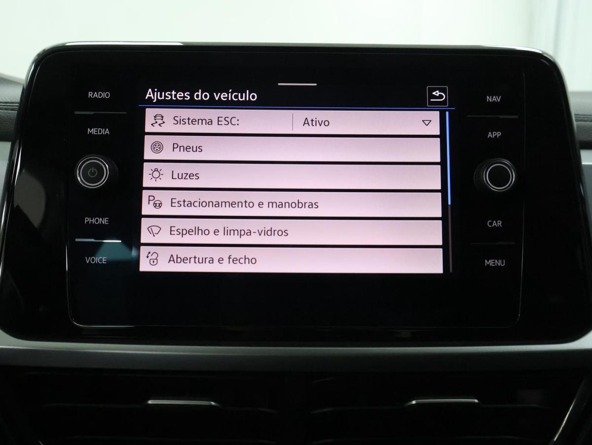 volkswagen-t-roc-2023-gasolina-999cc