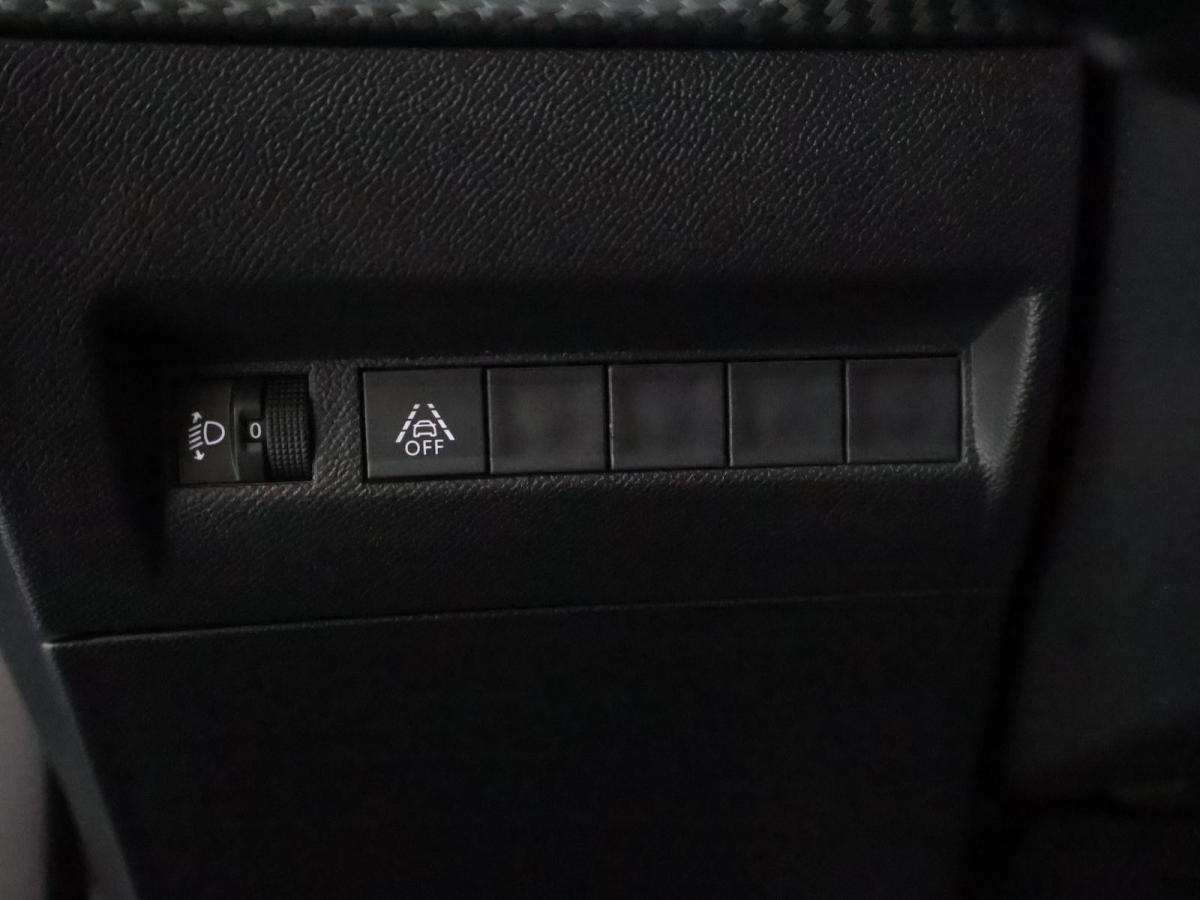 peugeot-2008-2023-gasolina-1199cc