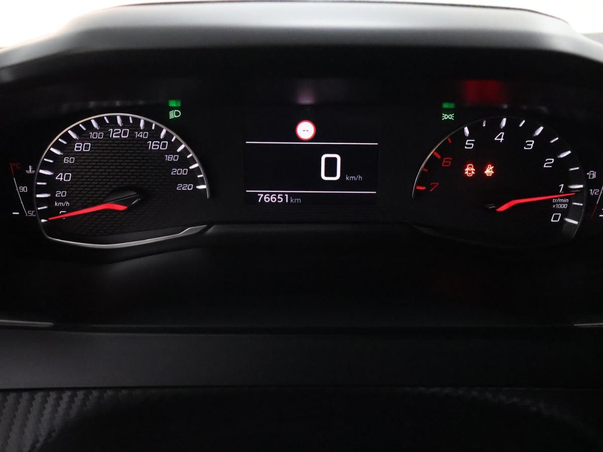 peugeot-2008-2023-gasolina-1199cc