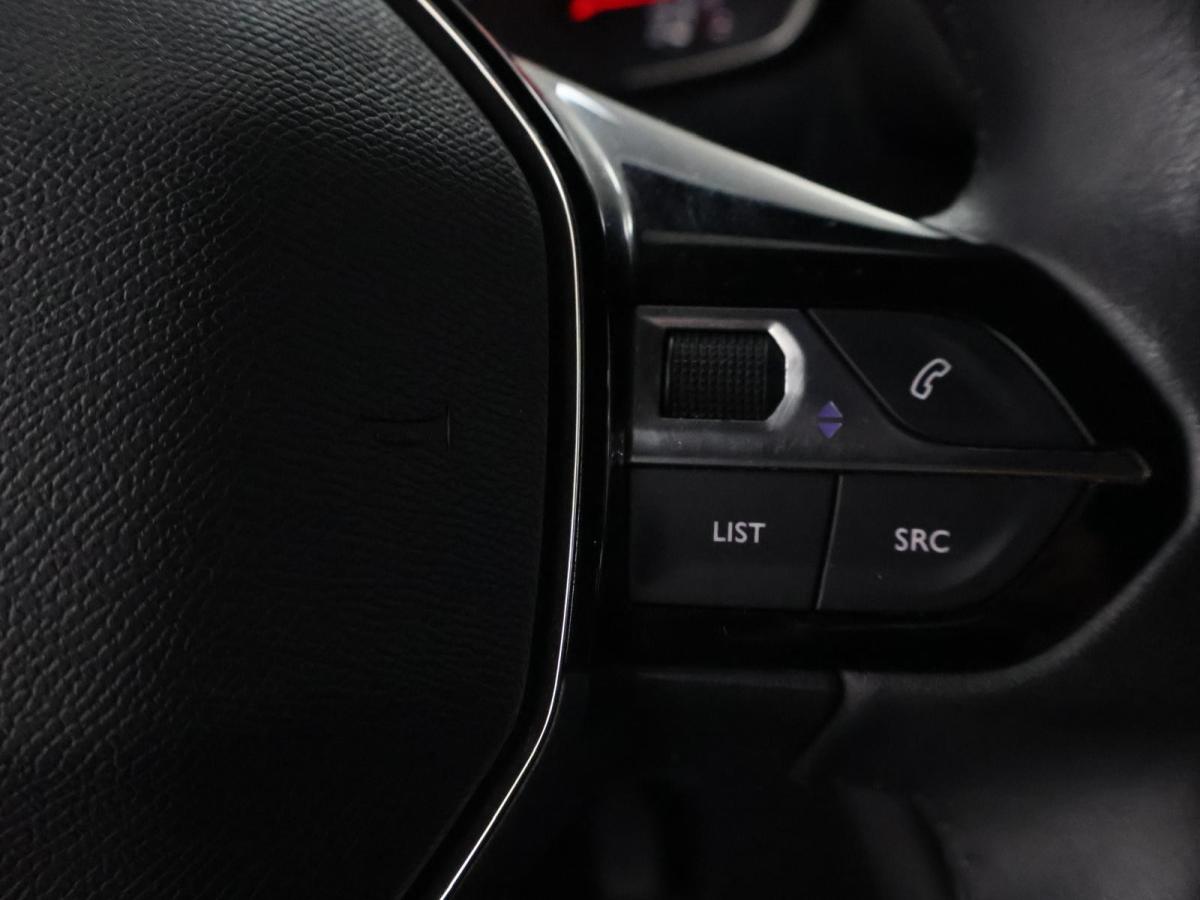 peugeot-2008-2023-gasolina-1199cc