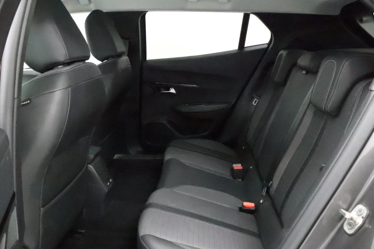 peugeot-2008-2022-gasolina-1199cc