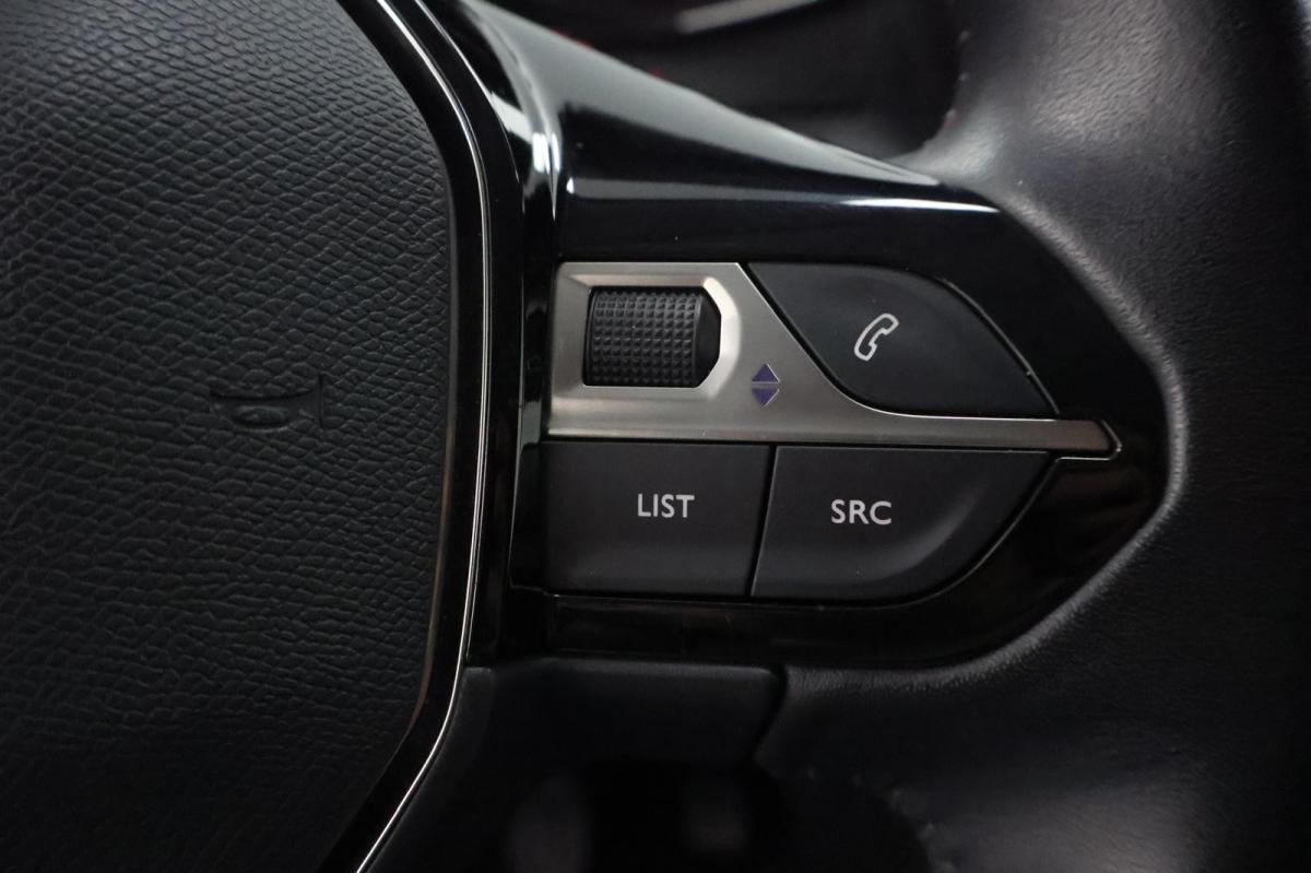 peugeot-2008-2022-gasolina-1199cc