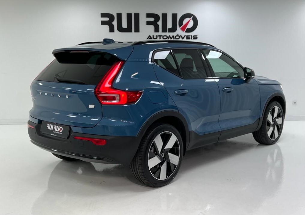 volvo-xc40-2023-hibrido-a-gasolina-1477cc