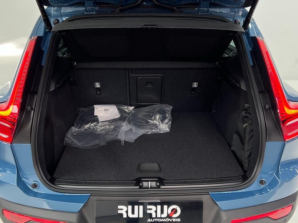 volvo-xc40-2023-hibrido-a-gasolina-1477cc
