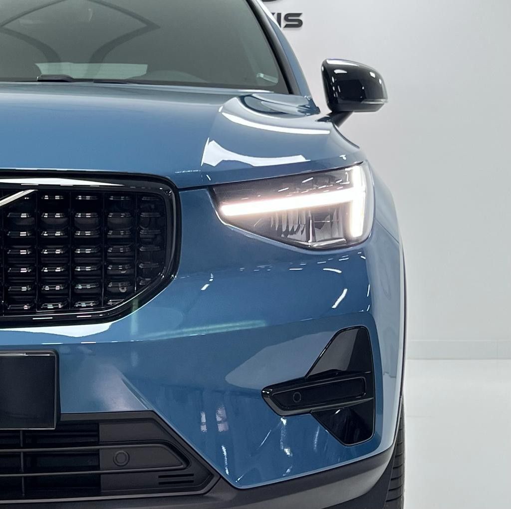 volvo-xc40-2023-hibrido-a-gasolina-1477cc