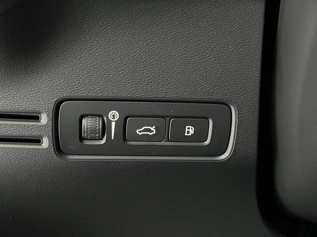 volvo-xc40-2023-hibrido-a-gasolina-1477cc
