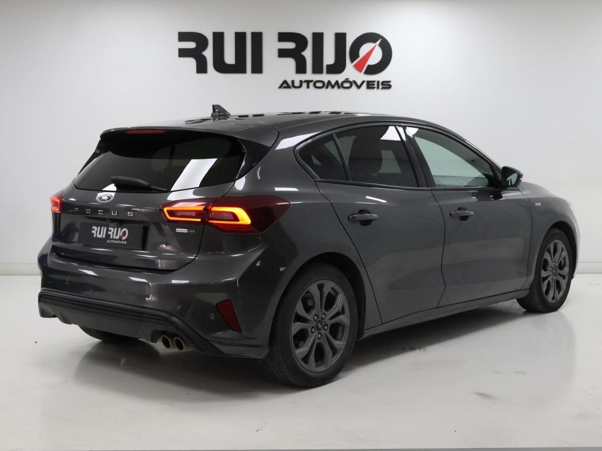 ford-focus-2024-gasolina-998cc