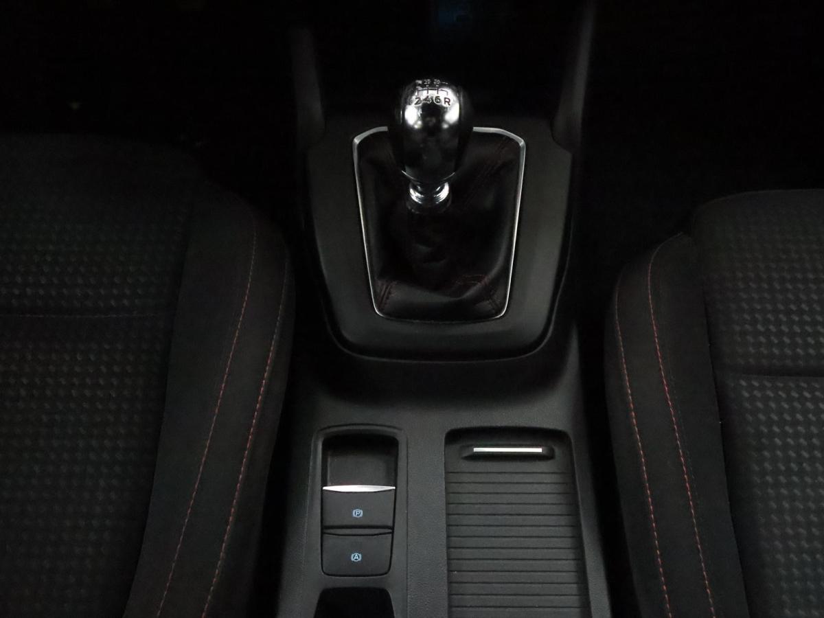 ford-focus-2024-gasolina-998cc