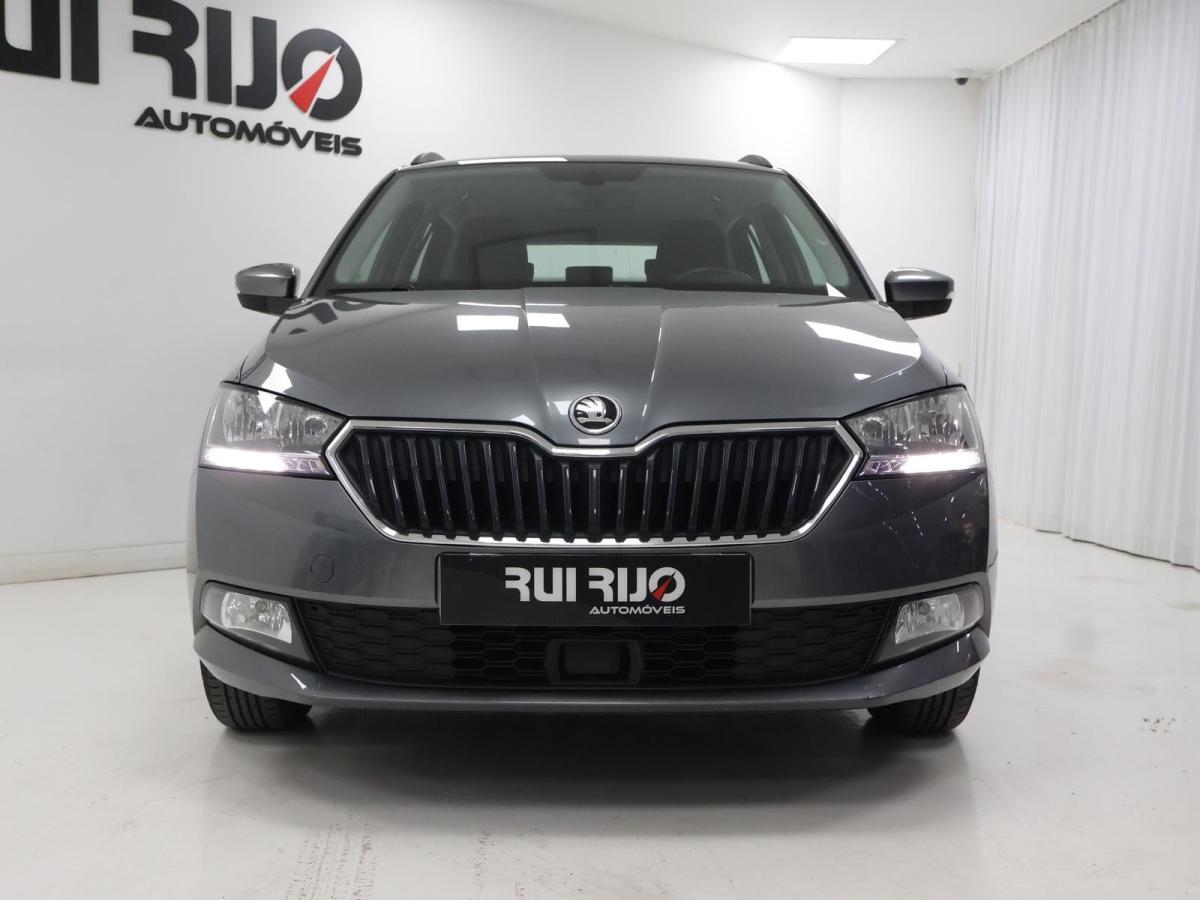 skoda-fabia-break-2022-gasolina-999cc