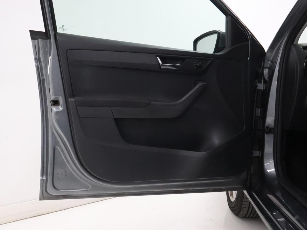 skoda-fabia-break-2022-gasolina-999cc