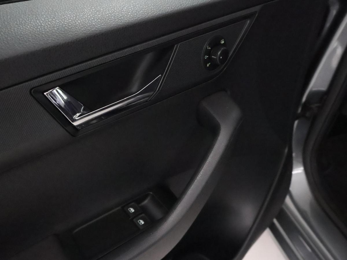 skoda-fabia-break-2022-gasolina-999cc
