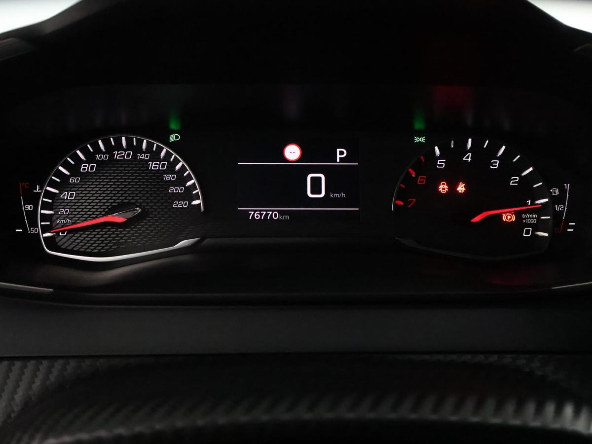 peugeot-208-2023-gasolina-1199cc