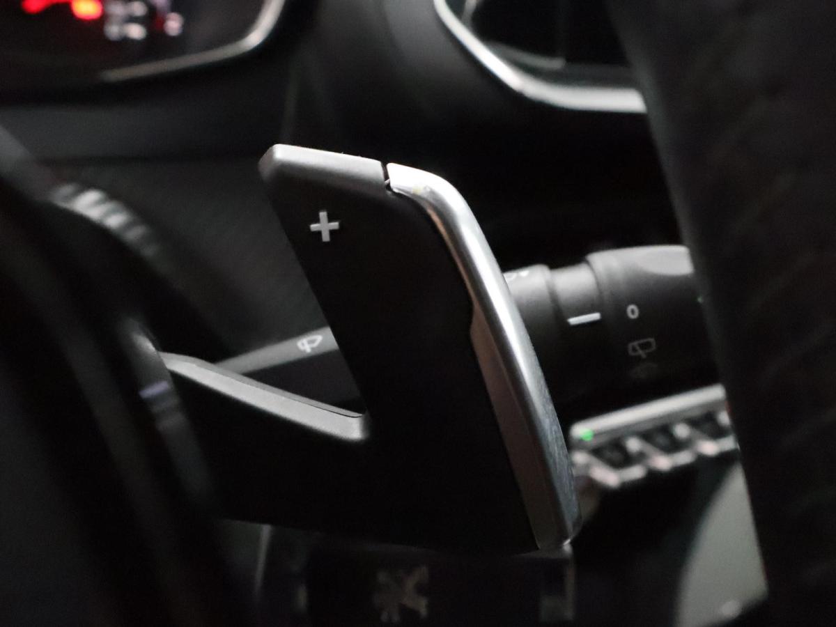 peugeot-208-2023-gasolina-1199cc