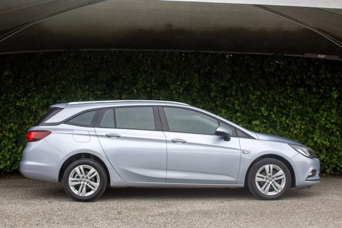 opel-astra-sport-tourer-2017-diesel-1598cc