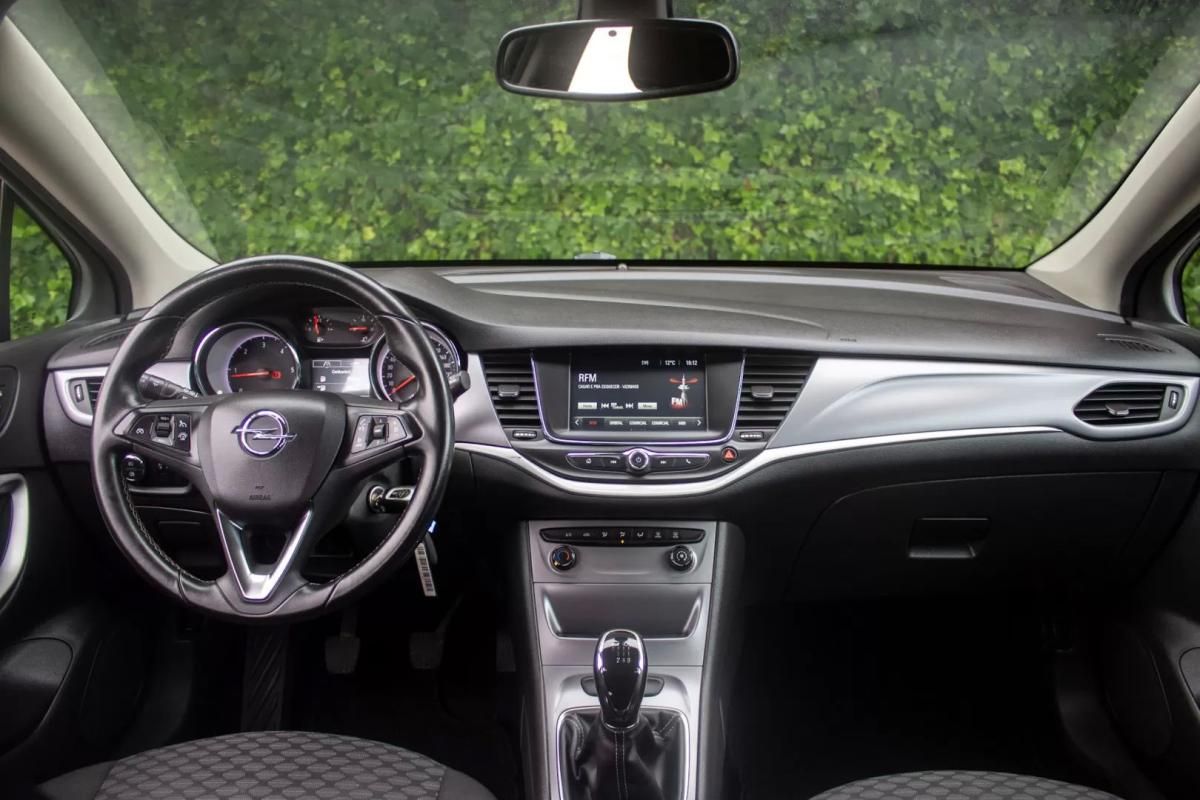 opel-astra-sport-tourer-2017-diesel-1598cc