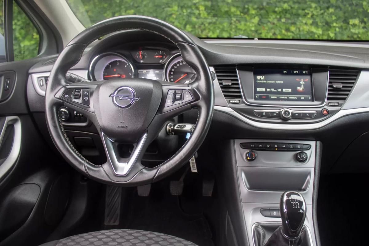 opel-astra-sport-tourer-2017-diesel-1598cc