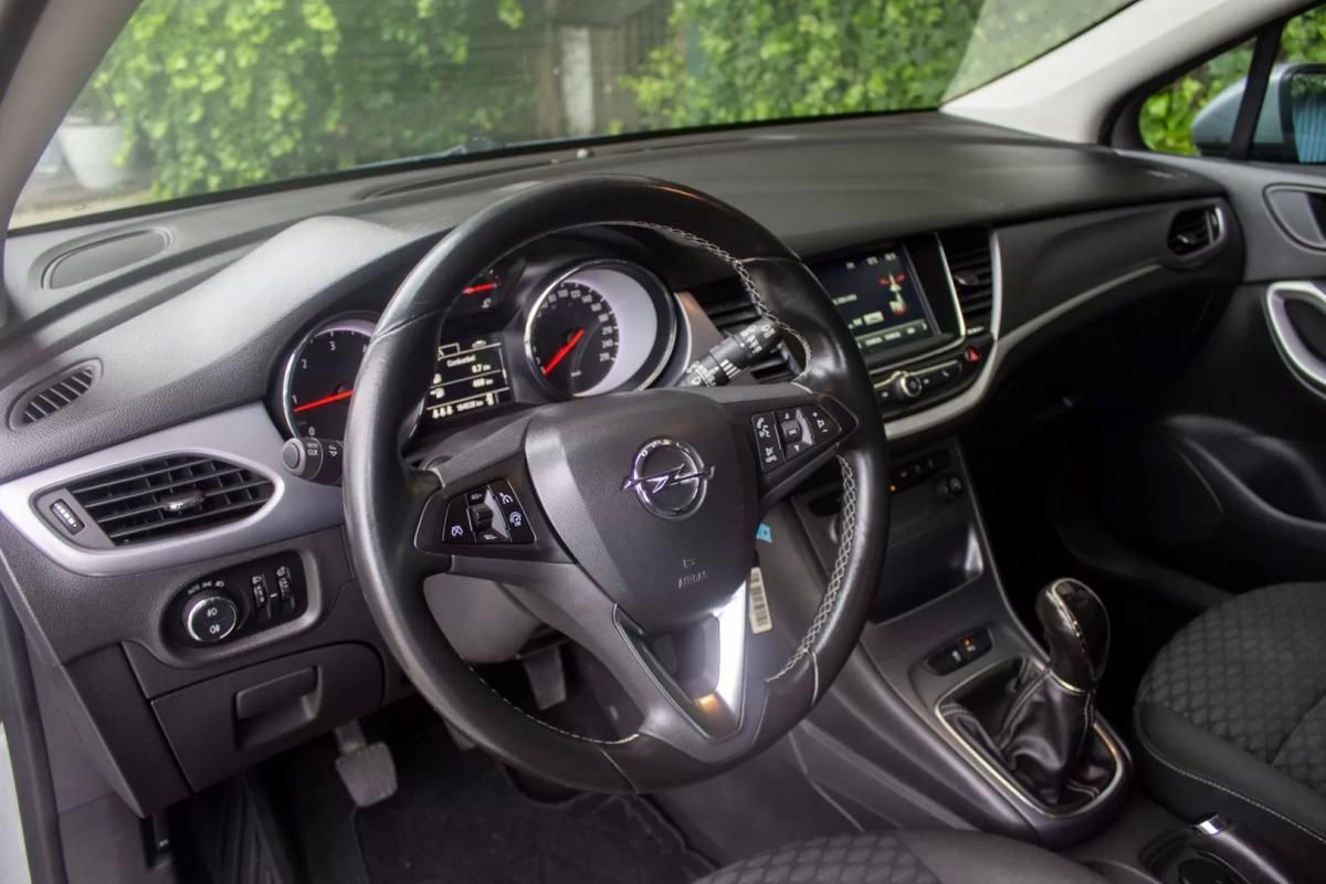 opel-astra-sport-tourer-2017-diesel-1598cc