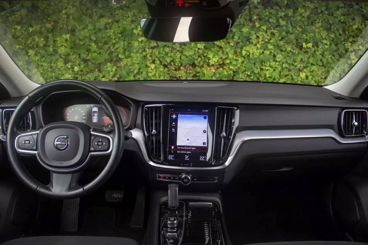 volvo-v60-2021-hibrido-1969cc