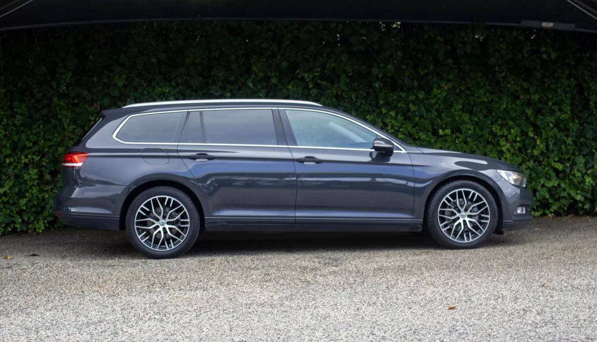 volkswagen-passat-variant-2024-diesel-1968cc