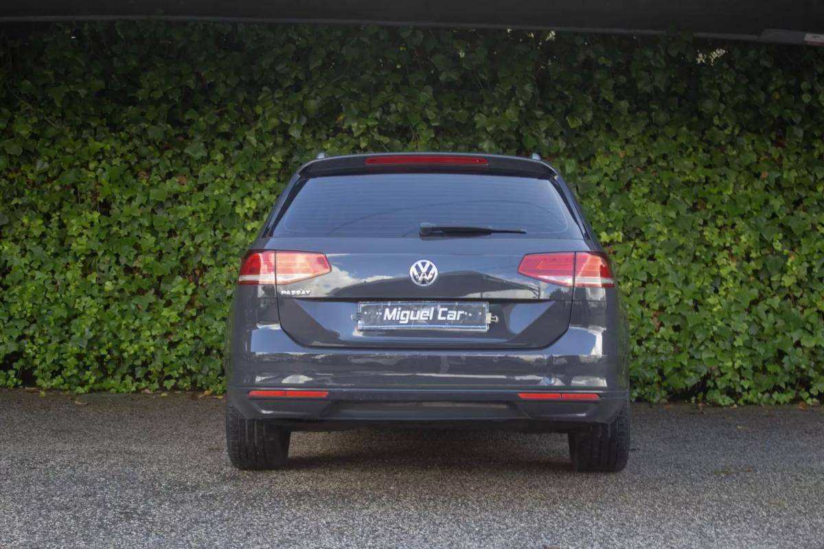 volkswagen-passat-variant-2024-diesel-1968cc