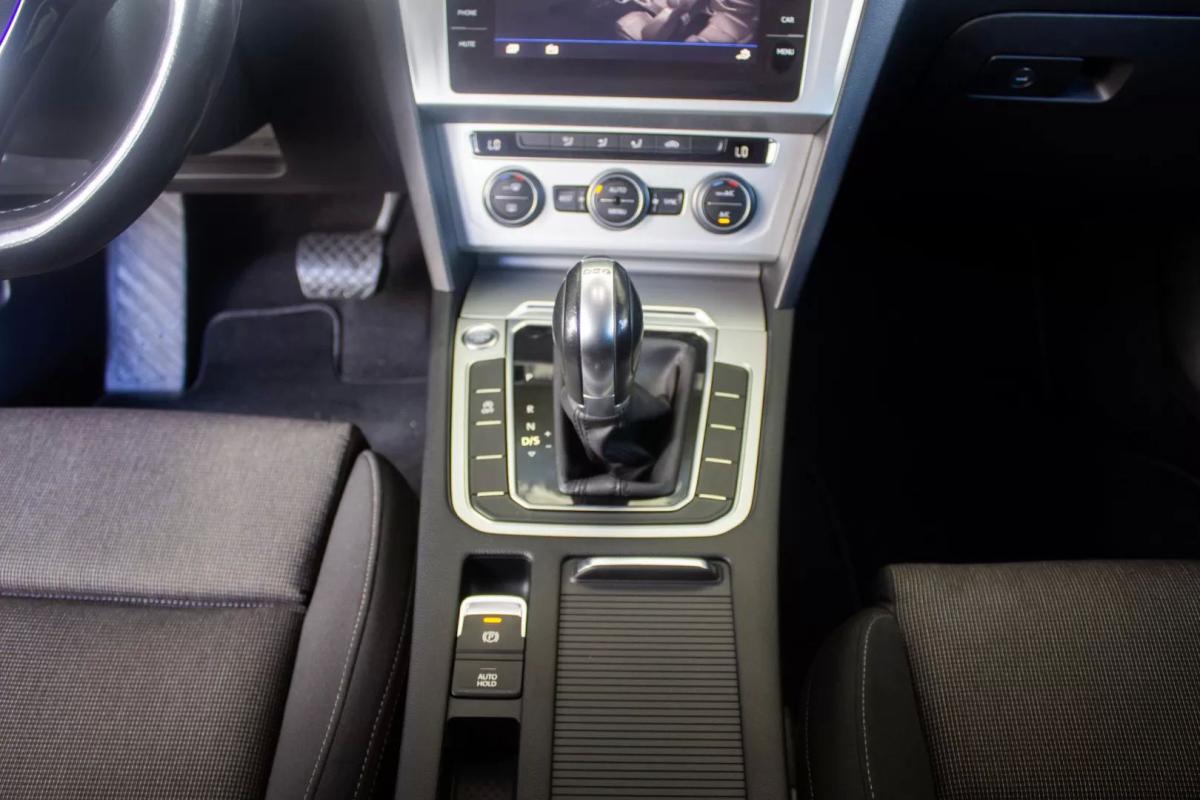volkswagen-passat-variant-2024-diesel-1968cc