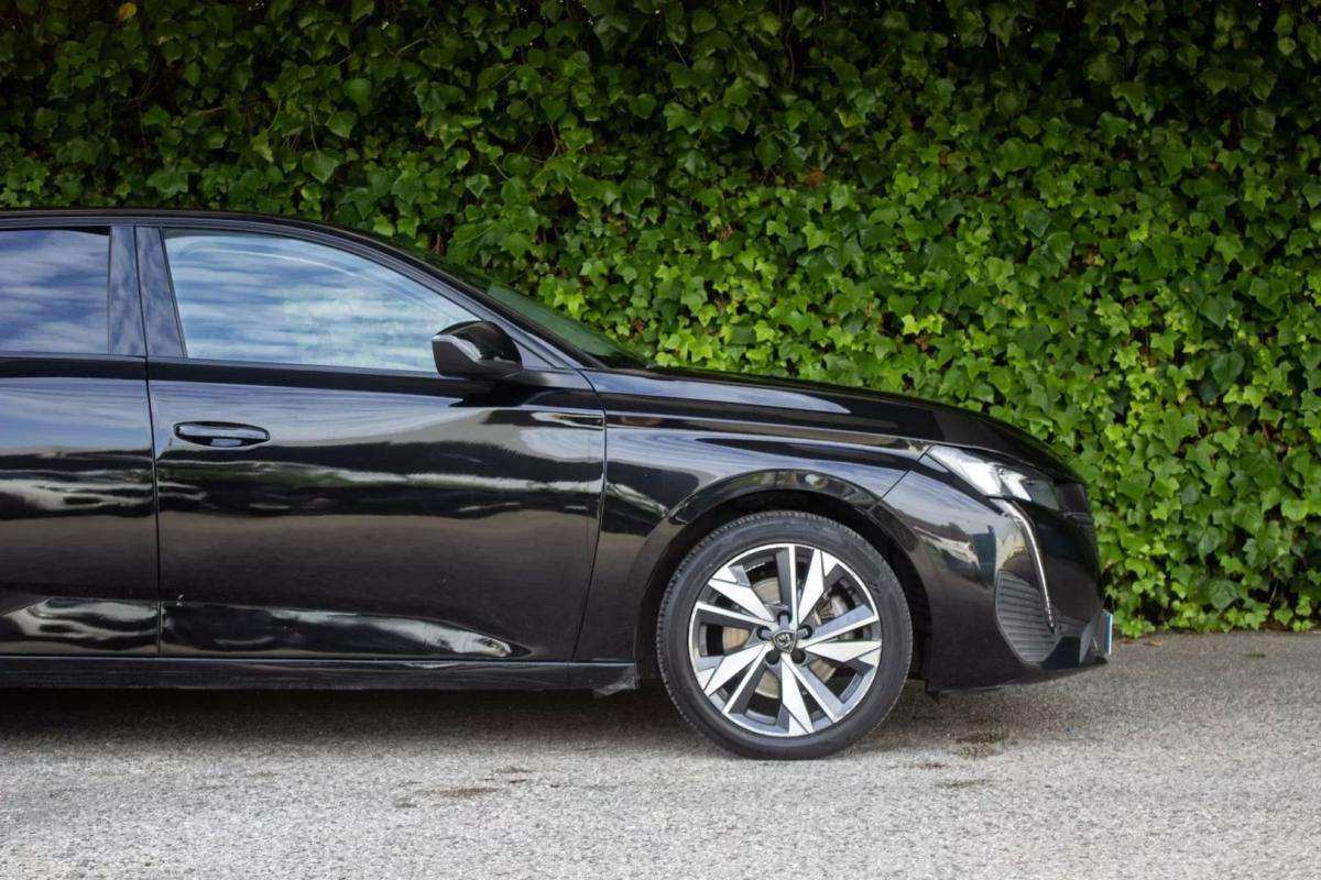 peugeot-308-sw-2022-diesel-1499cc