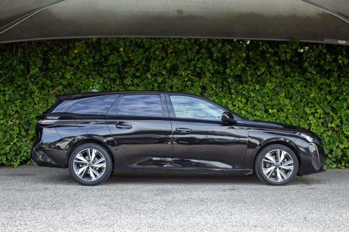 peugeot-308-sw-2022-diesel-1499cc