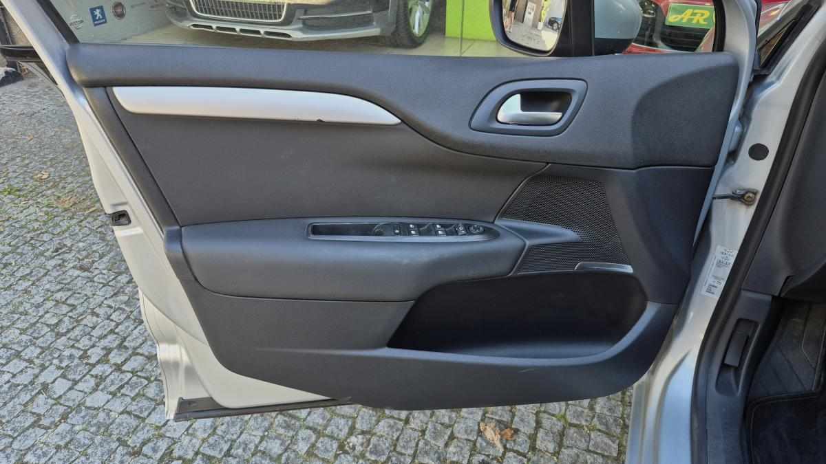 citroen-c4-1-6-hdi-2011-diesel-1560cc
