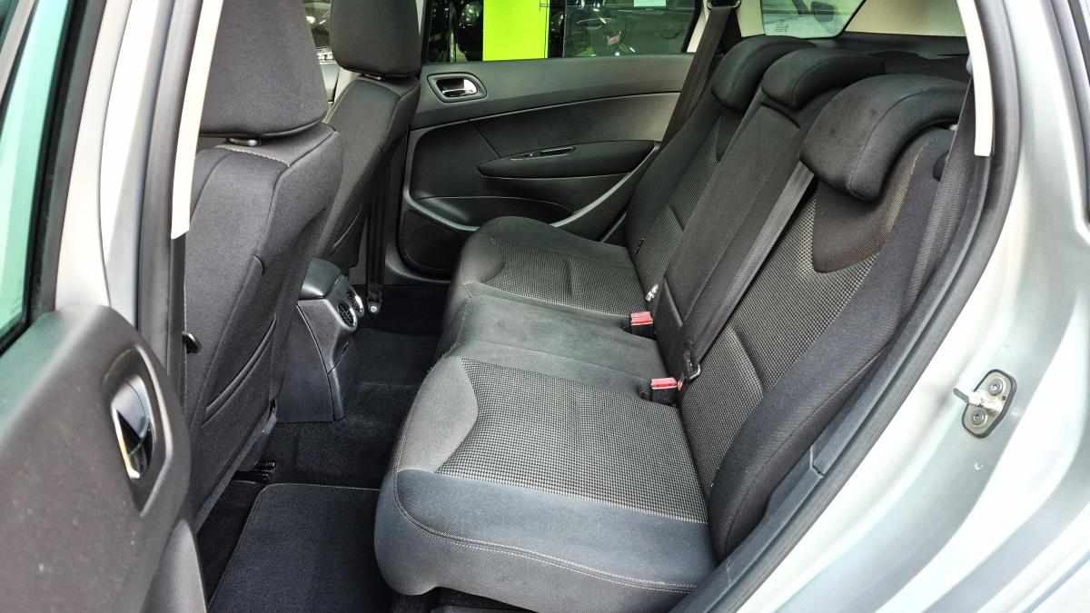 peugeot-308-1-6-e-hdi-fap-2013-diesel-1560cc