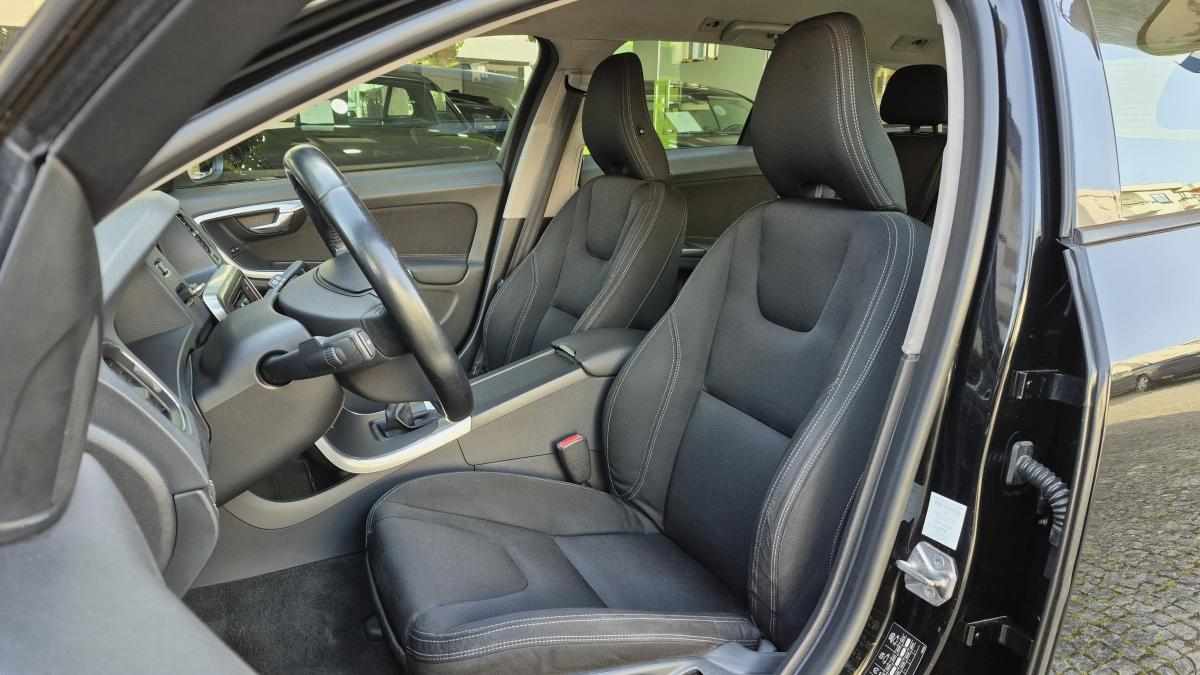 volvo-v60-1-6-d2-2013-diesel-1560cc