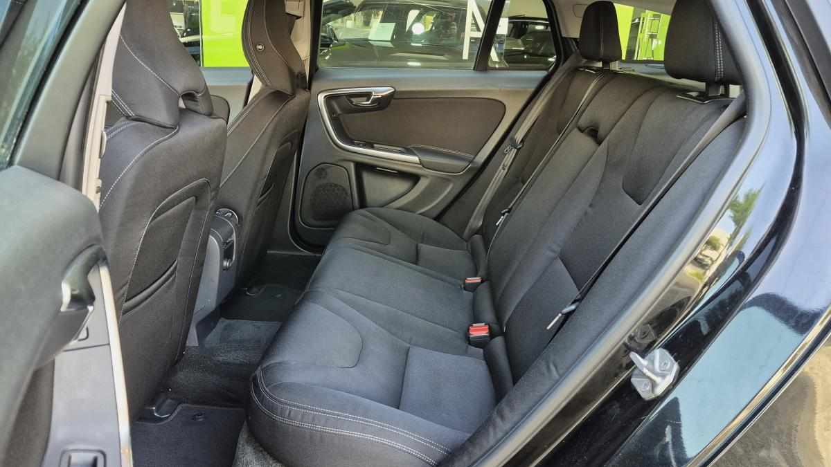 volvo-v60-1-6-d2-2013-diesel-1560cc