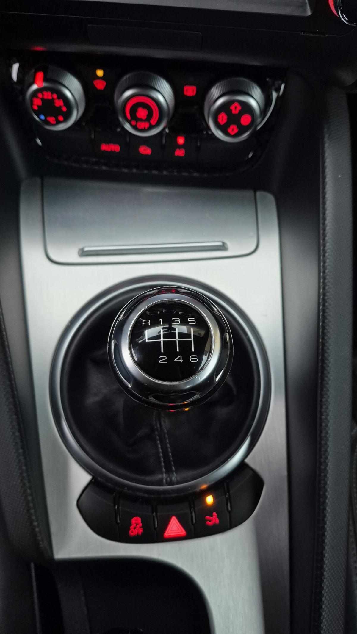 audi-tt-2-0-tdi-dpf-quattro-2012-diesel-1968cc