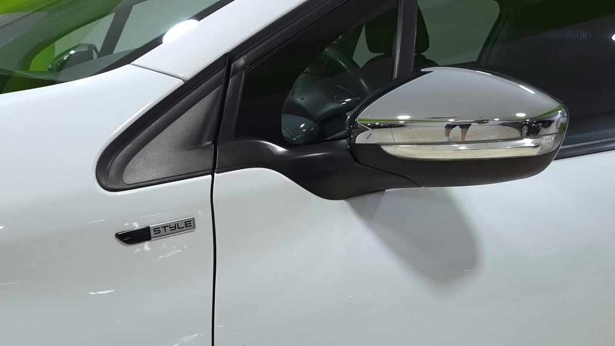 peugeot-208-1-2-vti-2017-gasolina-1199cc