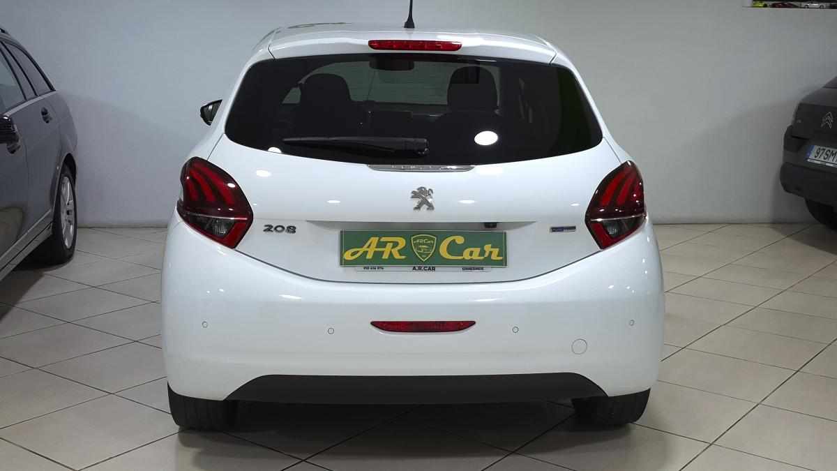 peugeot-208-1-2-vti-2017-gasolina-1199cc