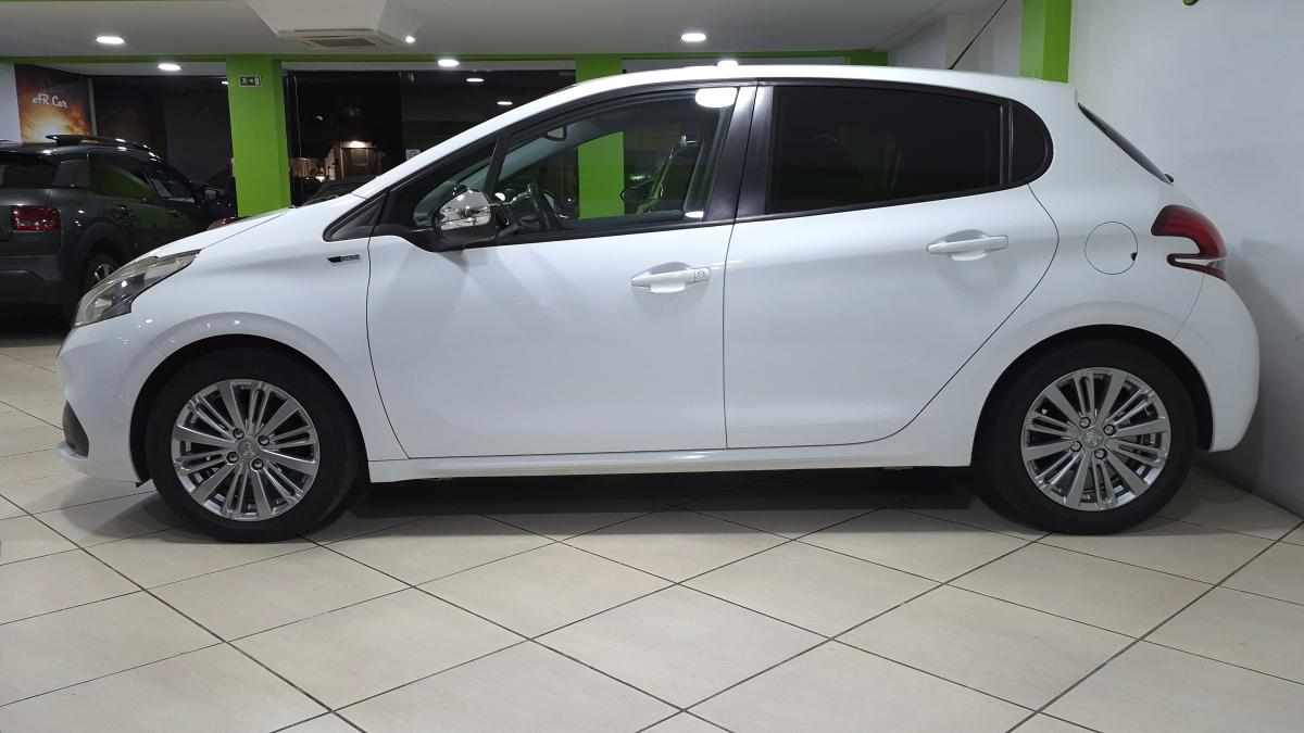 peugeot-208-1-2-vti-2017-gasolina-1199cc