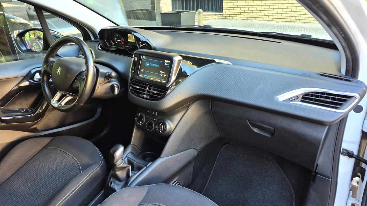 peugeot-208-1-2-vti-2017-gasolina-1199cc