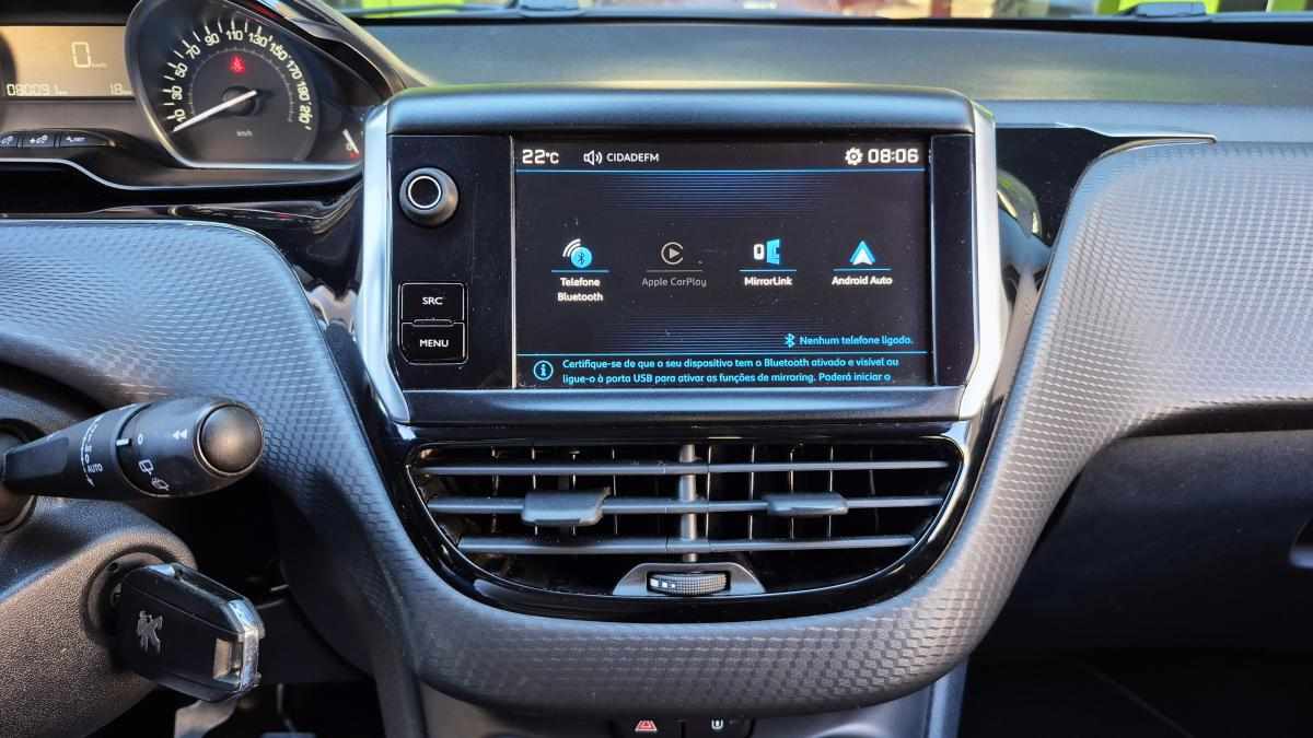 peugeot-208-1-2-vti-2017-gasolina-1199cc