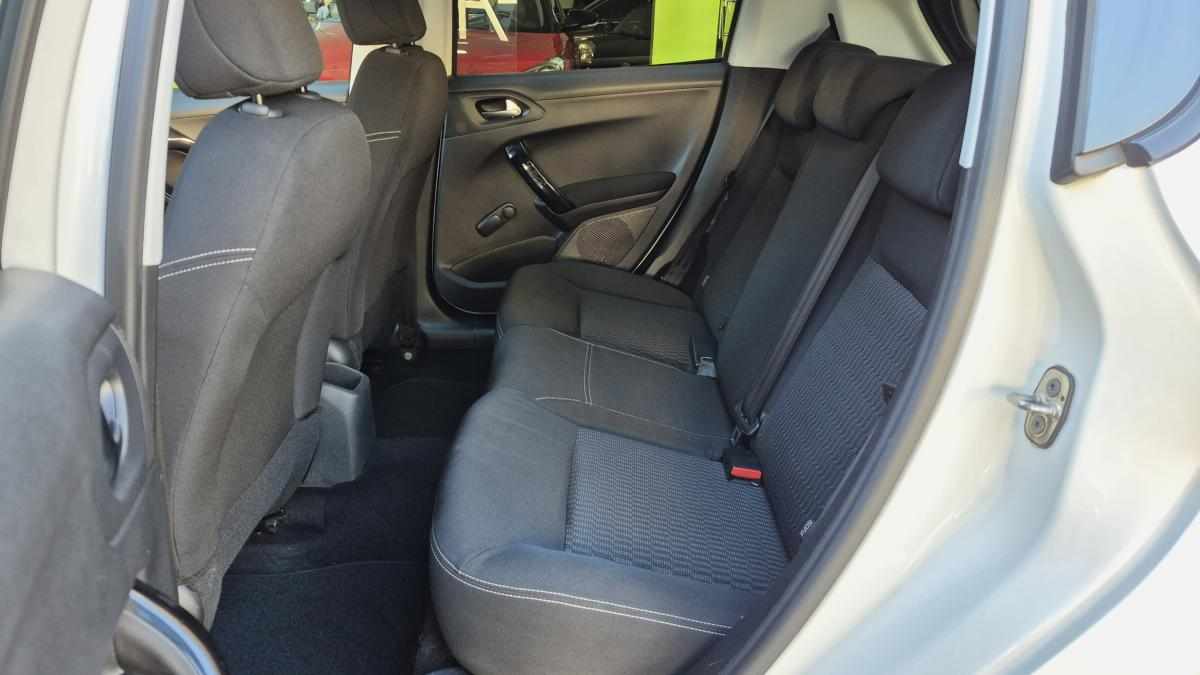 peugeot-208-1-2-vti-2017-gasolina-1199cc