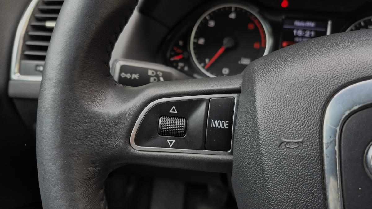 audi-q5-2-0-tdi-dpf-quattro-2009-diesel-1968cc