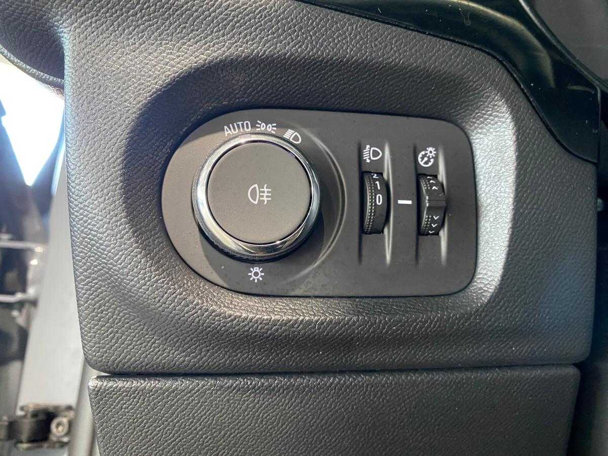 opel-corsa-2025-gasolina-1199cc