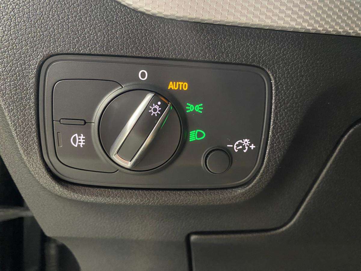 audi-q2-2025-gasolina-999cc