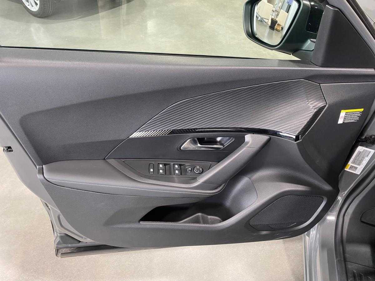 peugeot-2008-2024-gasolina-1199cc