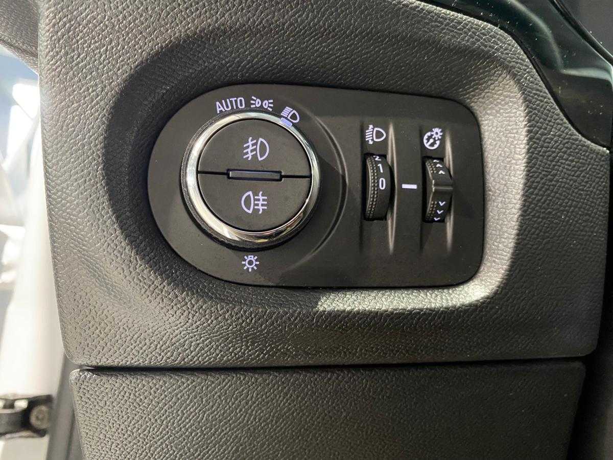opel-corsa-2025-gasolina-1199cc