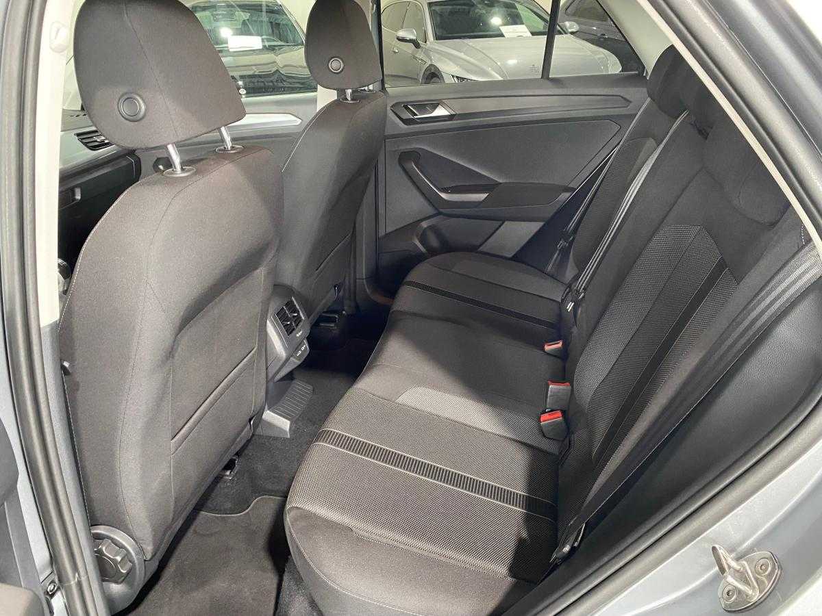 volkswagen-t-roc-2025-gasolina-999cc